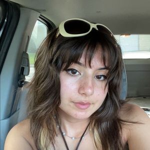 Meet your Posher, Carlee